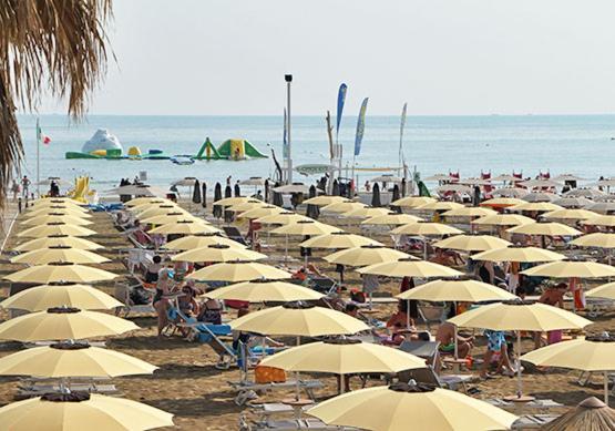 Hotel Biancospino Rimini Kültér fotó